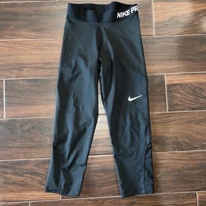 Nike Pro Dri-Fit Compression 3/4 Capri Leggings Size Small Womens Black
